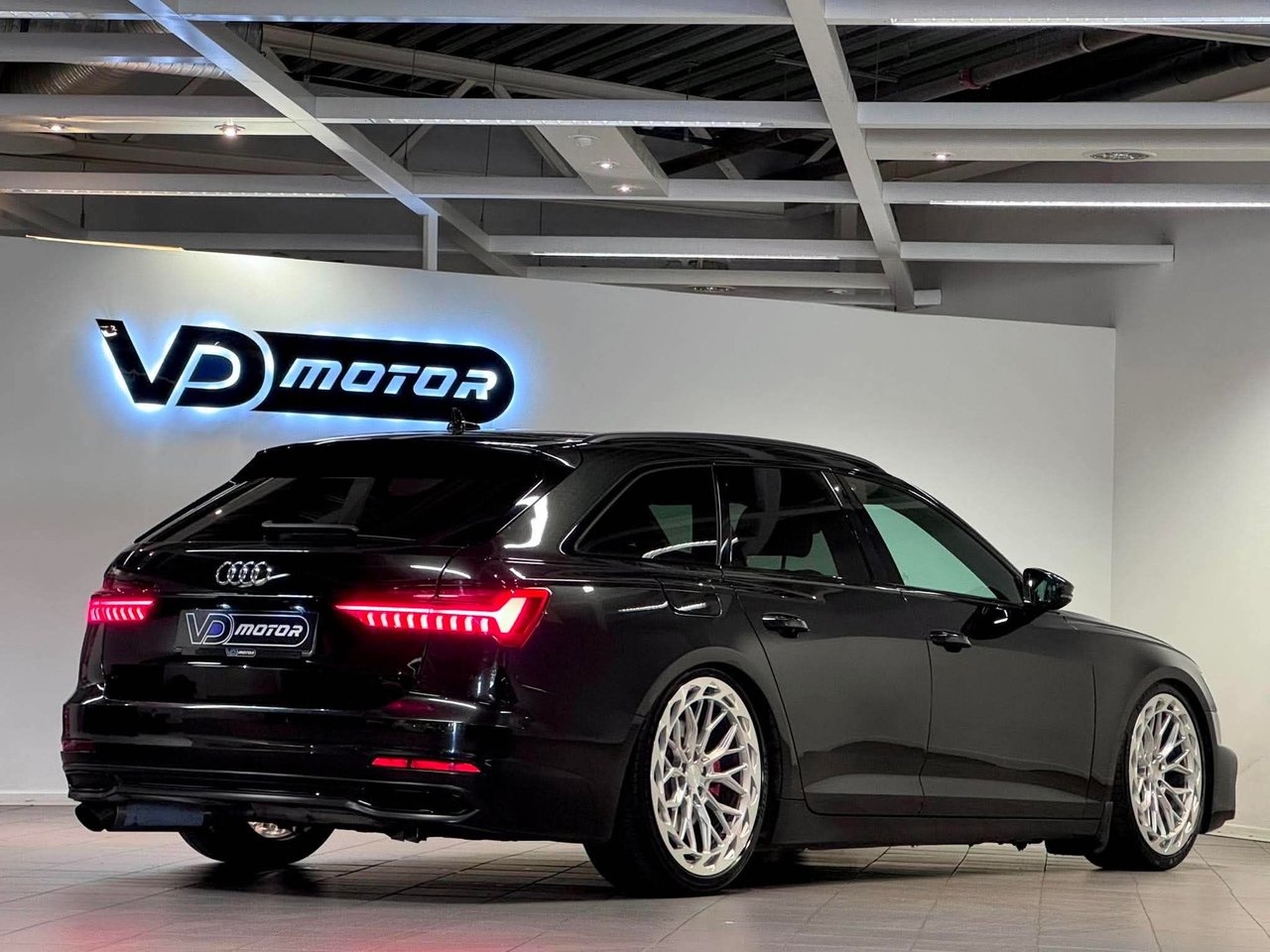 Audi A6 2019, bild 2/10