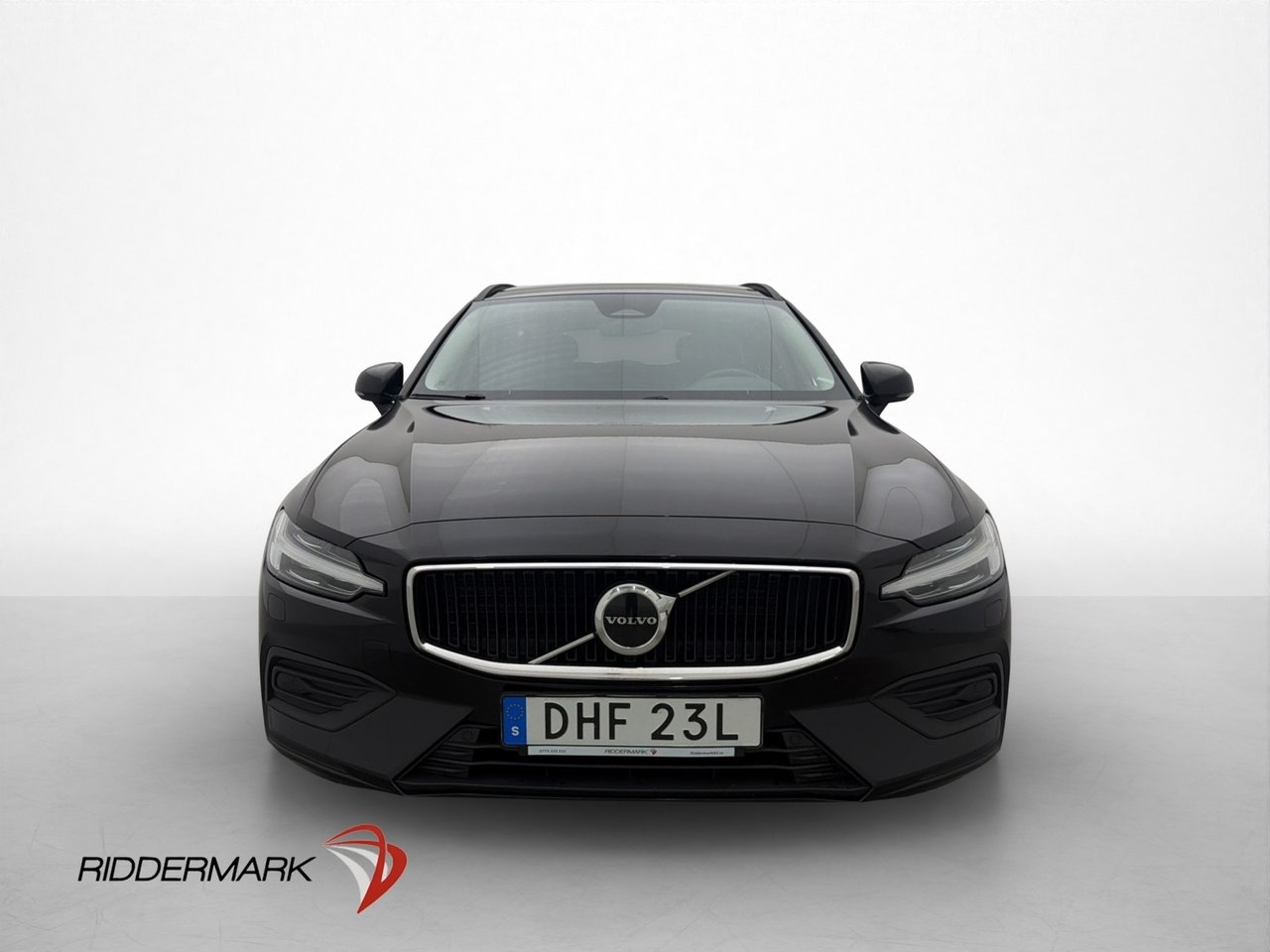 Volvo V60 B4 197hk Core Värmare 2023, bild 2/33