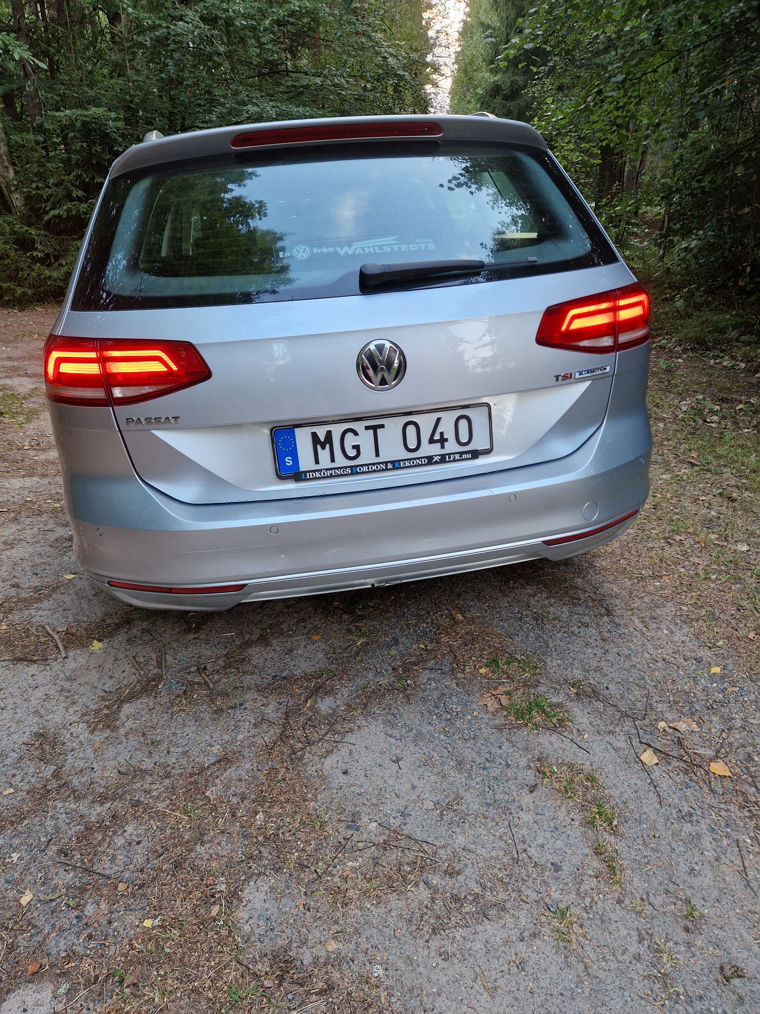 Volkswagen Passat 2016, photo 4/10