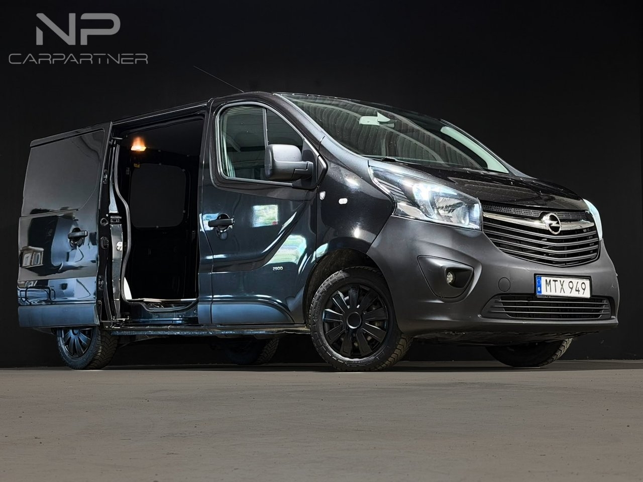 Opel Vivaro 2017, bild 2/10