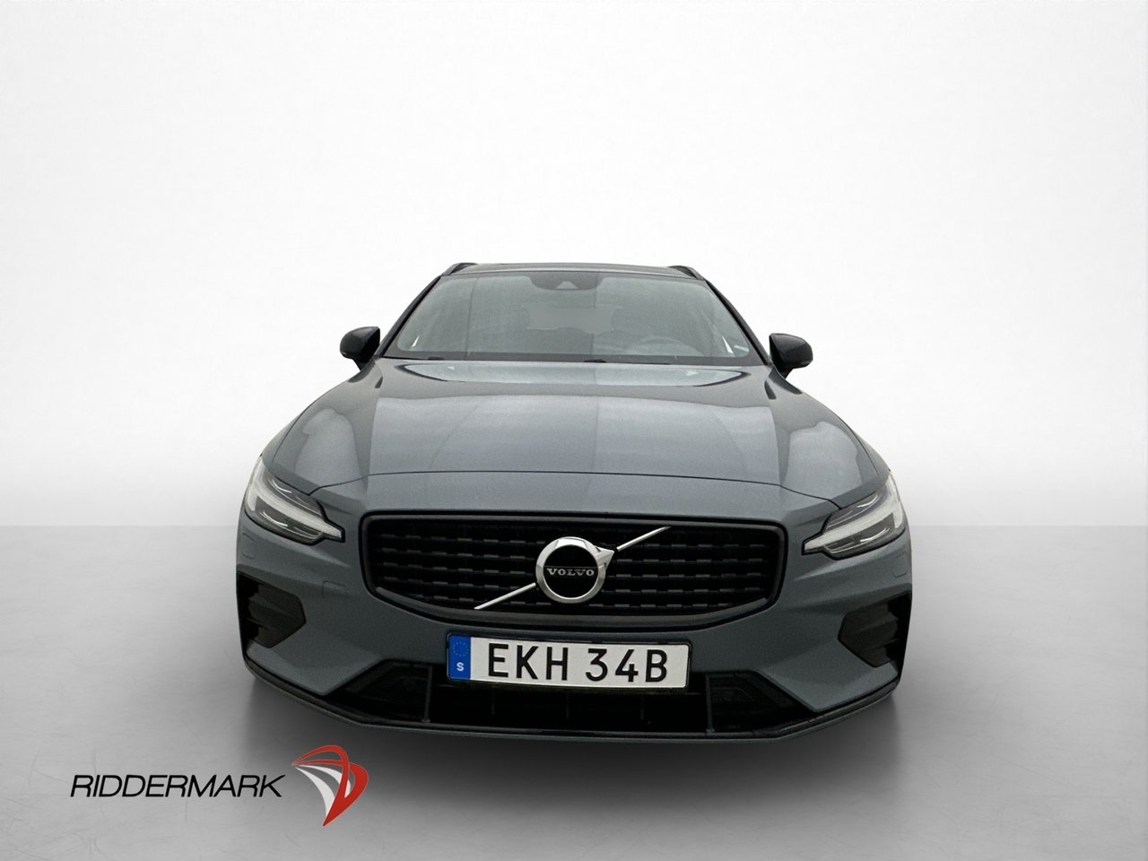 Volvo V60 B4 197hk R-Design 2022, bild 2/35