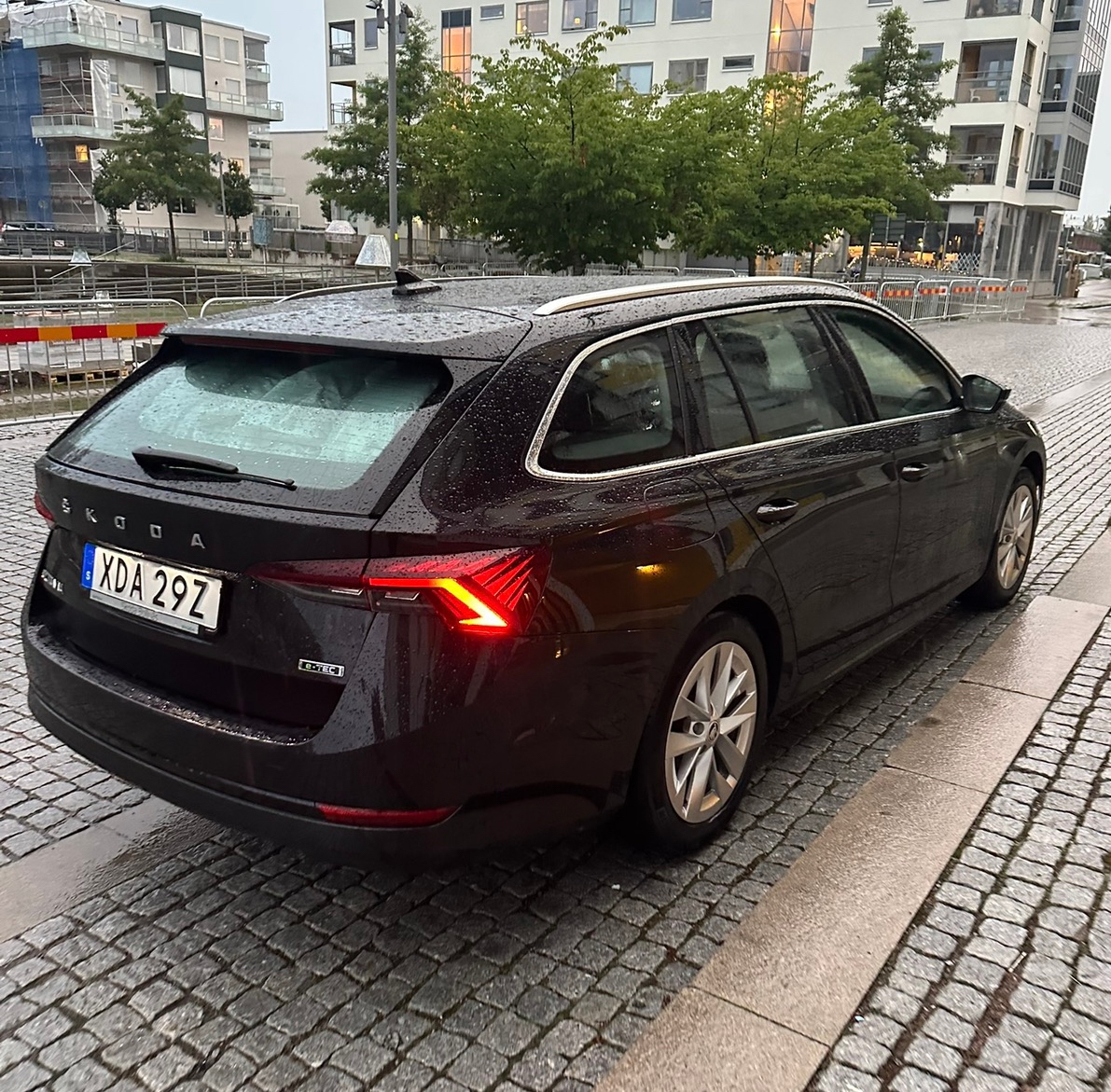 Skoda Octavia 2021, bild 2/4