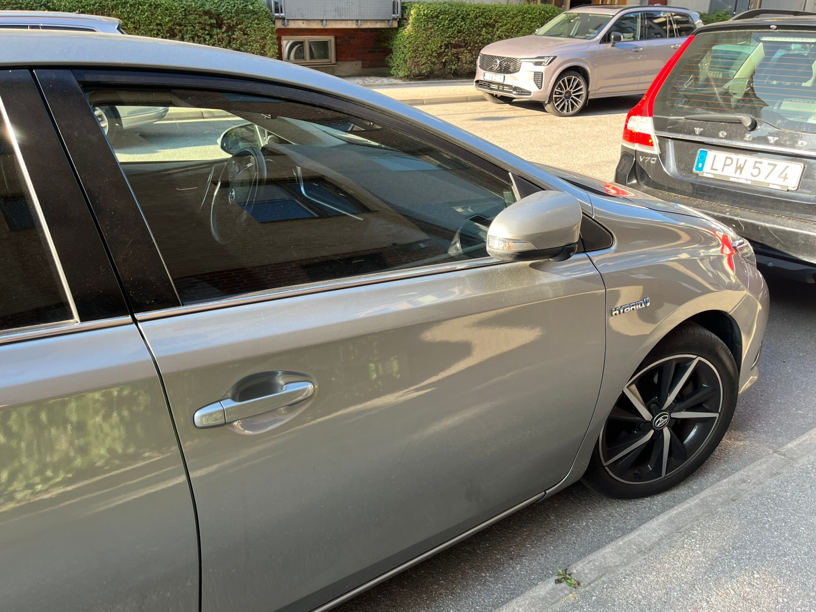 Toyota Auris Hybrid e-CVT 2017, bild 2/7