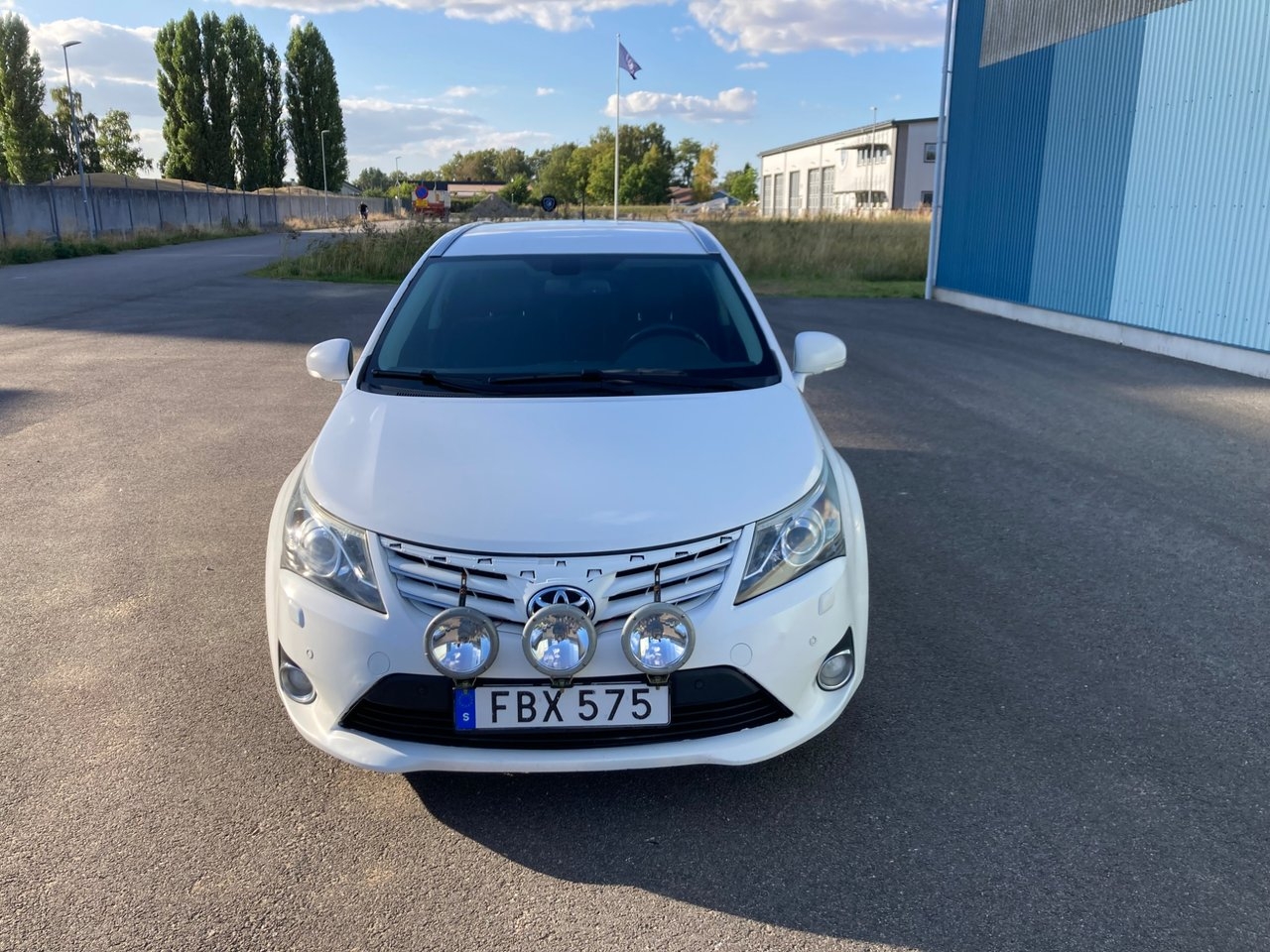 Toyota Avensis Kombi 2.0 D-4D Edition 2015, kuva 2/10