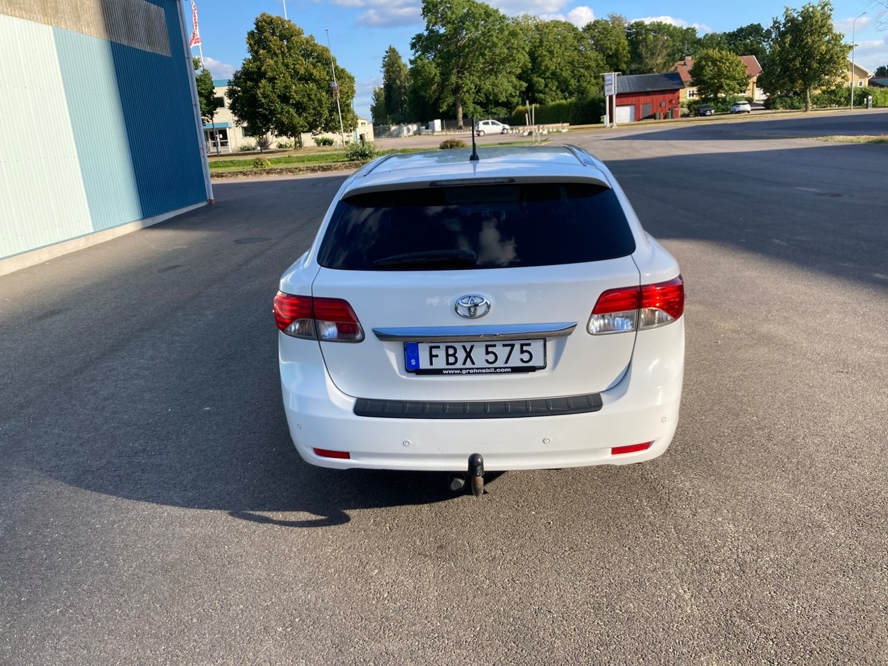 Toyota Avensis Kombi 2.0 D-4D Edition 2015, kuva 6/10