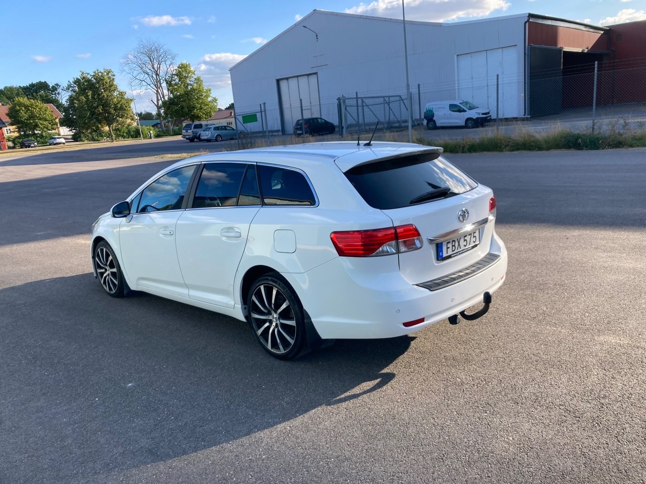 Toyota Avensis Kombi 2.0 D-4D Edition 2015, kuva 7/10