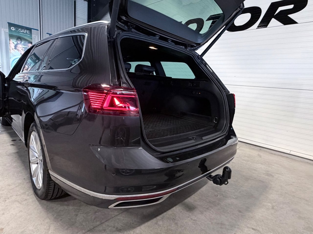 Volkswagen Passat 2023, bild 7/10
