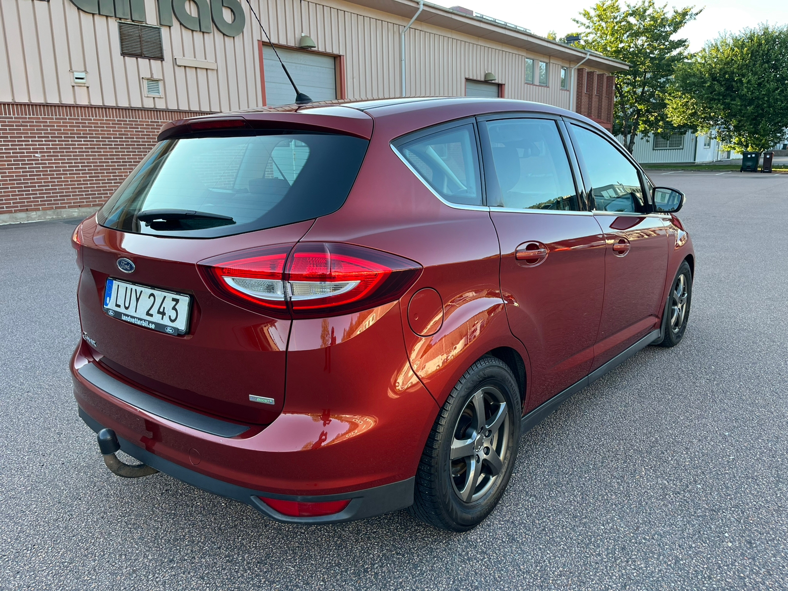 Ford C-Max 1.0 EcoBoost 2015, photo 2/9