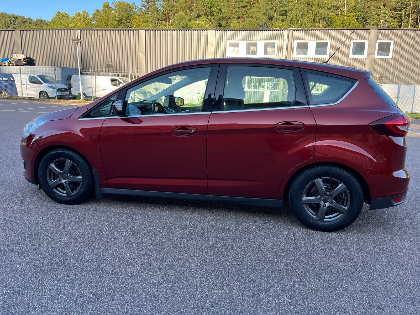 Ford C-Max 1.0 EcoBoost 2015, photo 5/9
