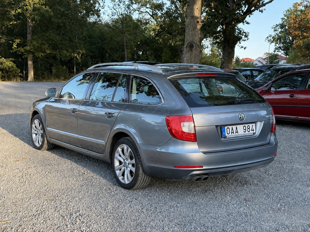 Skoda Superb 2012, kuva 4/10