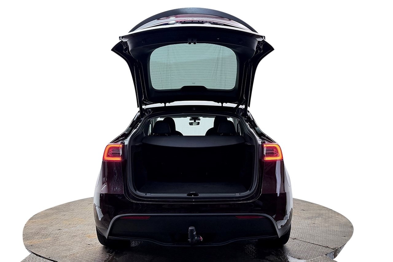 Tesla Model Y 2023, bild 7/36