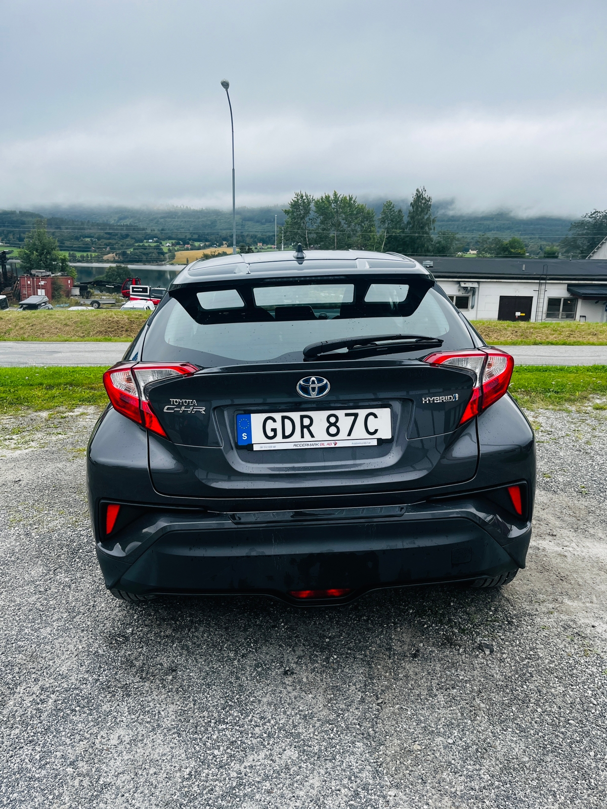 Toyota C-HR Hybrid CVT 2019, bild 2/10