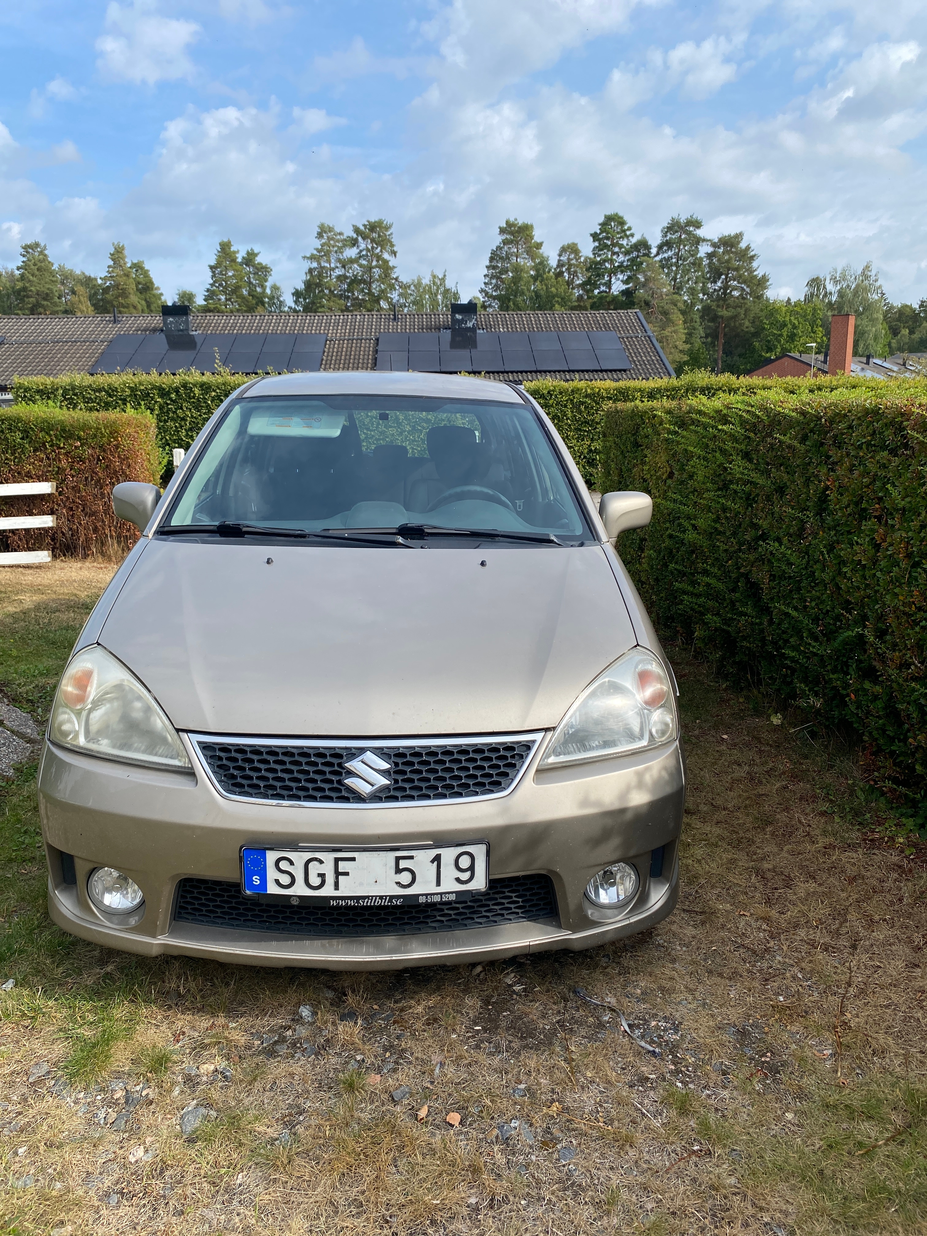Suzuki Liana