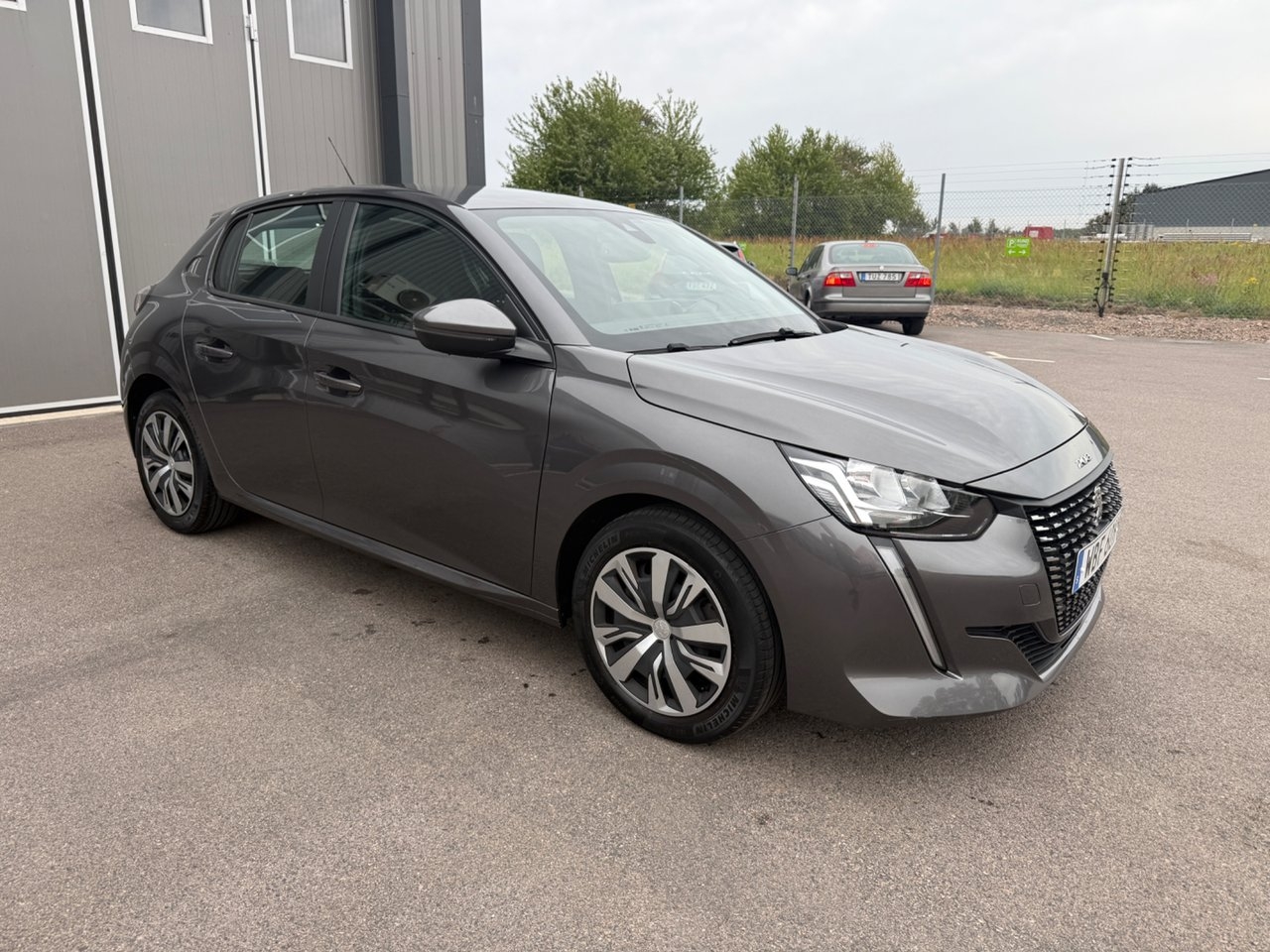 Peugeot 208 2020, kuva 2/10