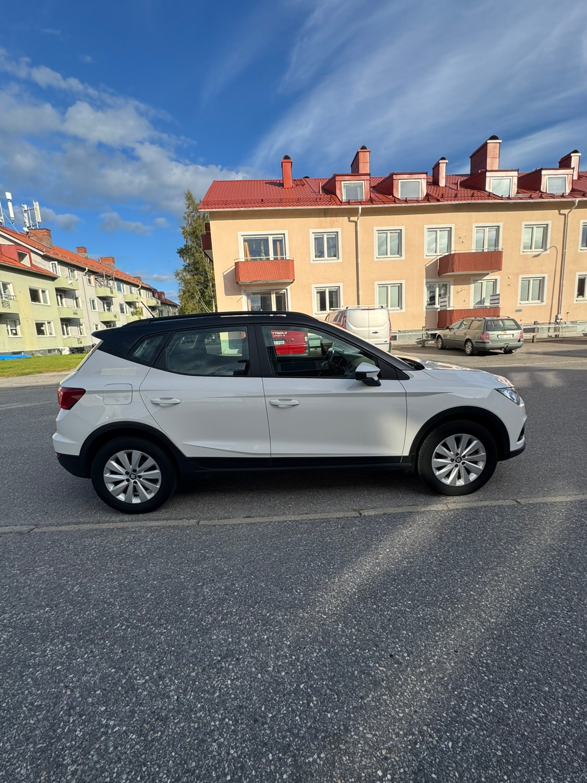 Seat Arona 1.0 TSI Manuell 2019, bild 2/2