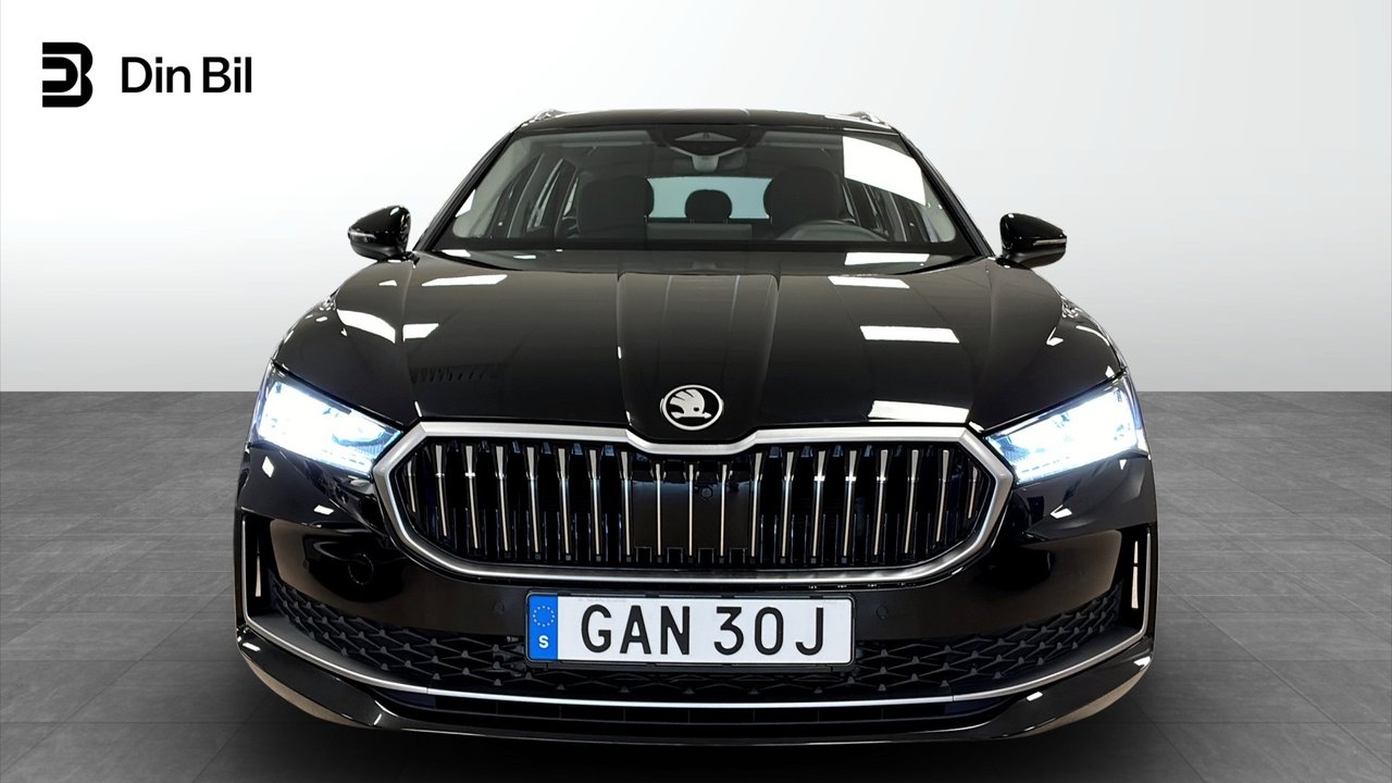 Skoda Superb 2025, bild 4/12