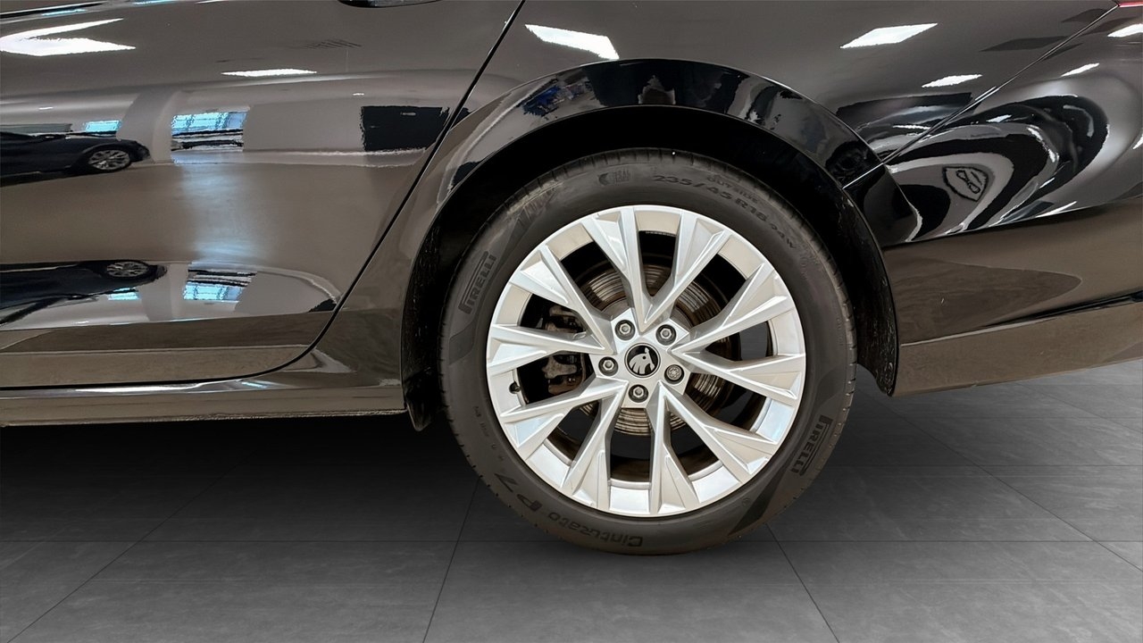 Skoda Superb 2025, bild 6/12