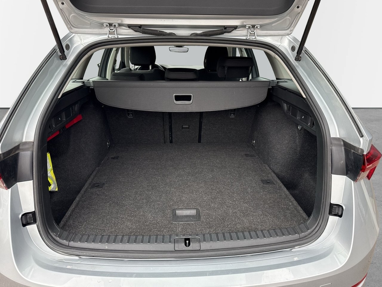 Skoda Octavia 2024, bild 7/10