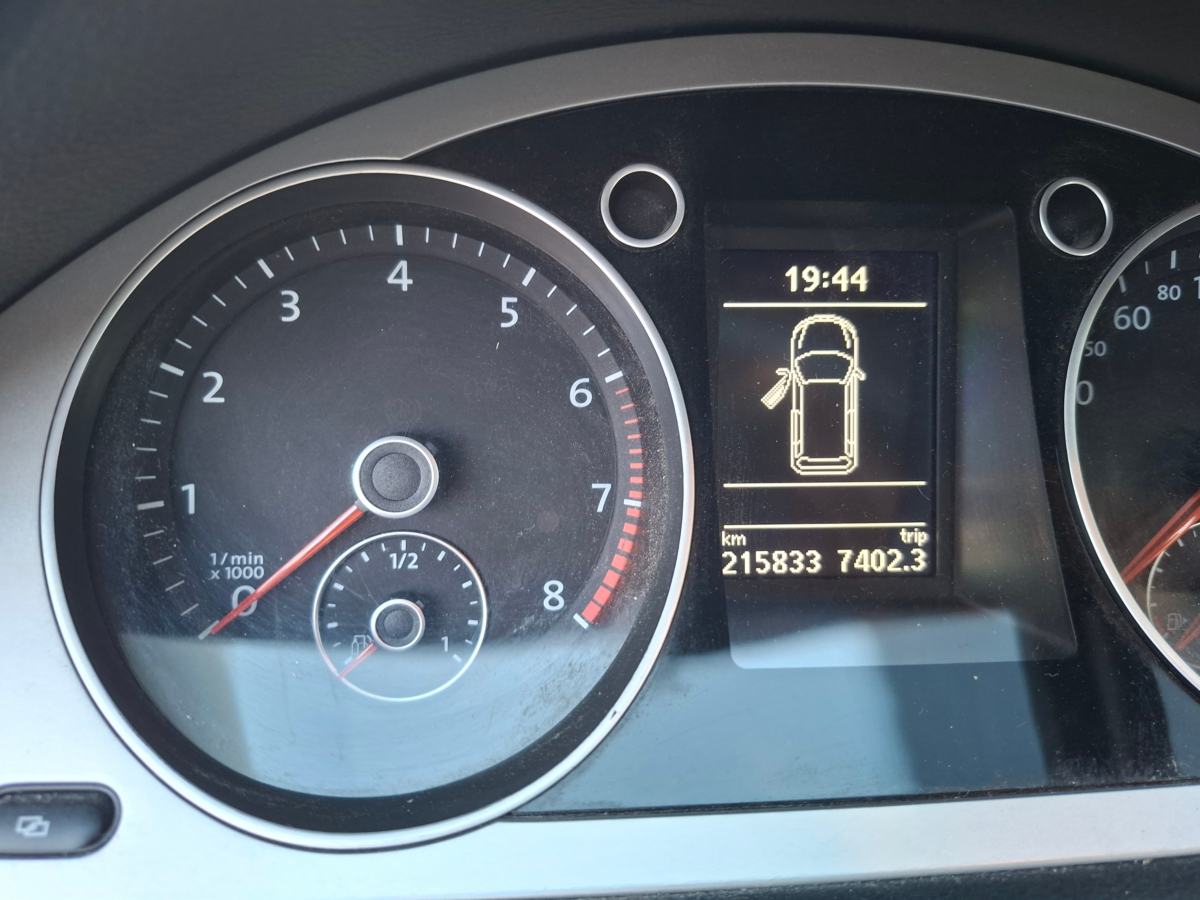 Volkswagen Passat 2010, bild 3/10