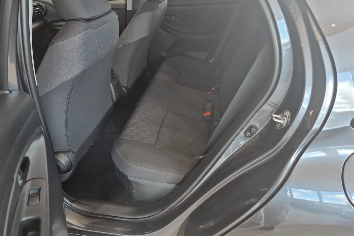 Toyota Yaris 2026, bild 7/10