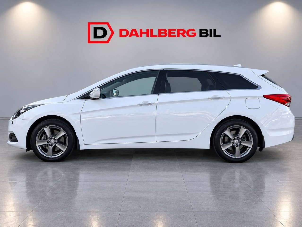 Hyundai i40 cw 1.7 CRDi ComfortPlus 2016, bild 2/28
