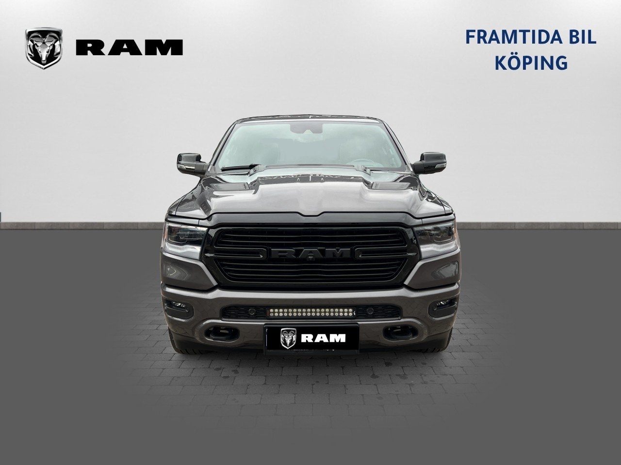 Dodge RAM 1500 Laramie Night V8 5.7 2024, bild 2/19