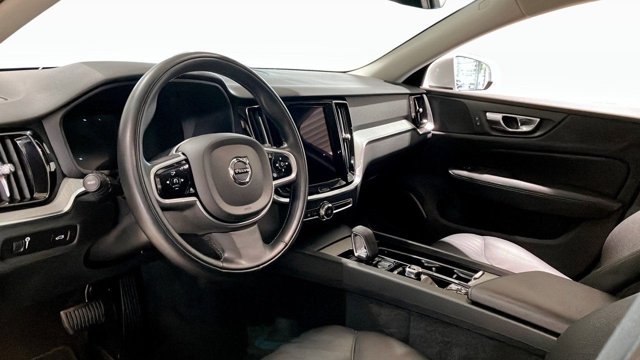 Volvo V60 Cross Country B5 AWD Advanced 2022, photo 7/10