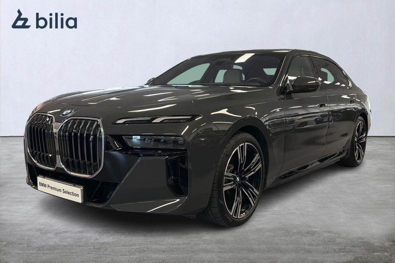 BMW i7