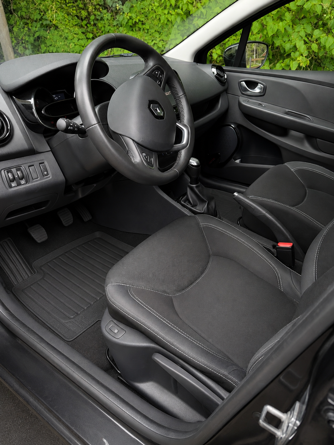 Renault Clio 0.9 TCe Manuell 2018, bild 4/6