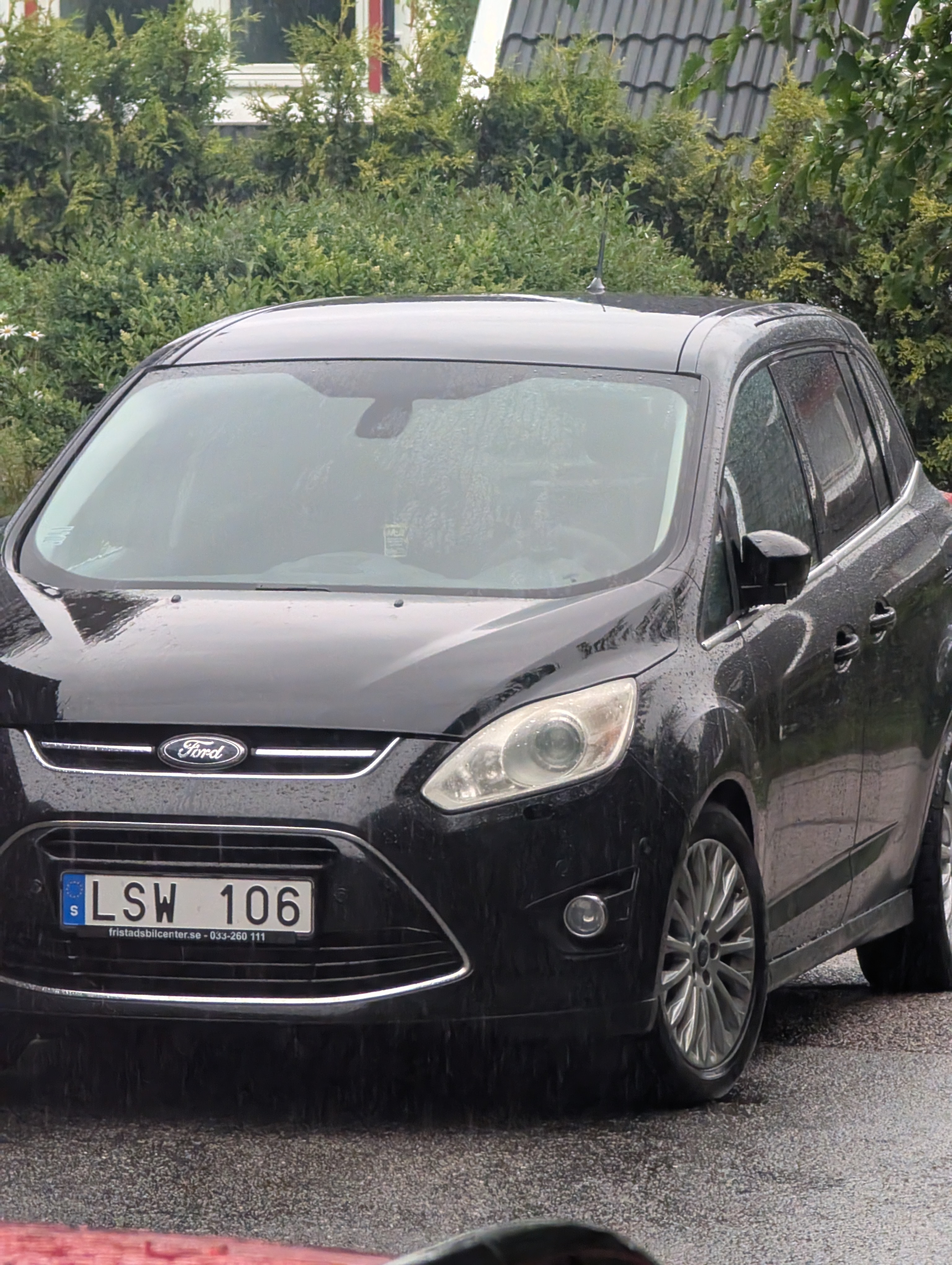 Ford Grand C-MAX 1.6 TDCi Manuell 2011, bild 2/7