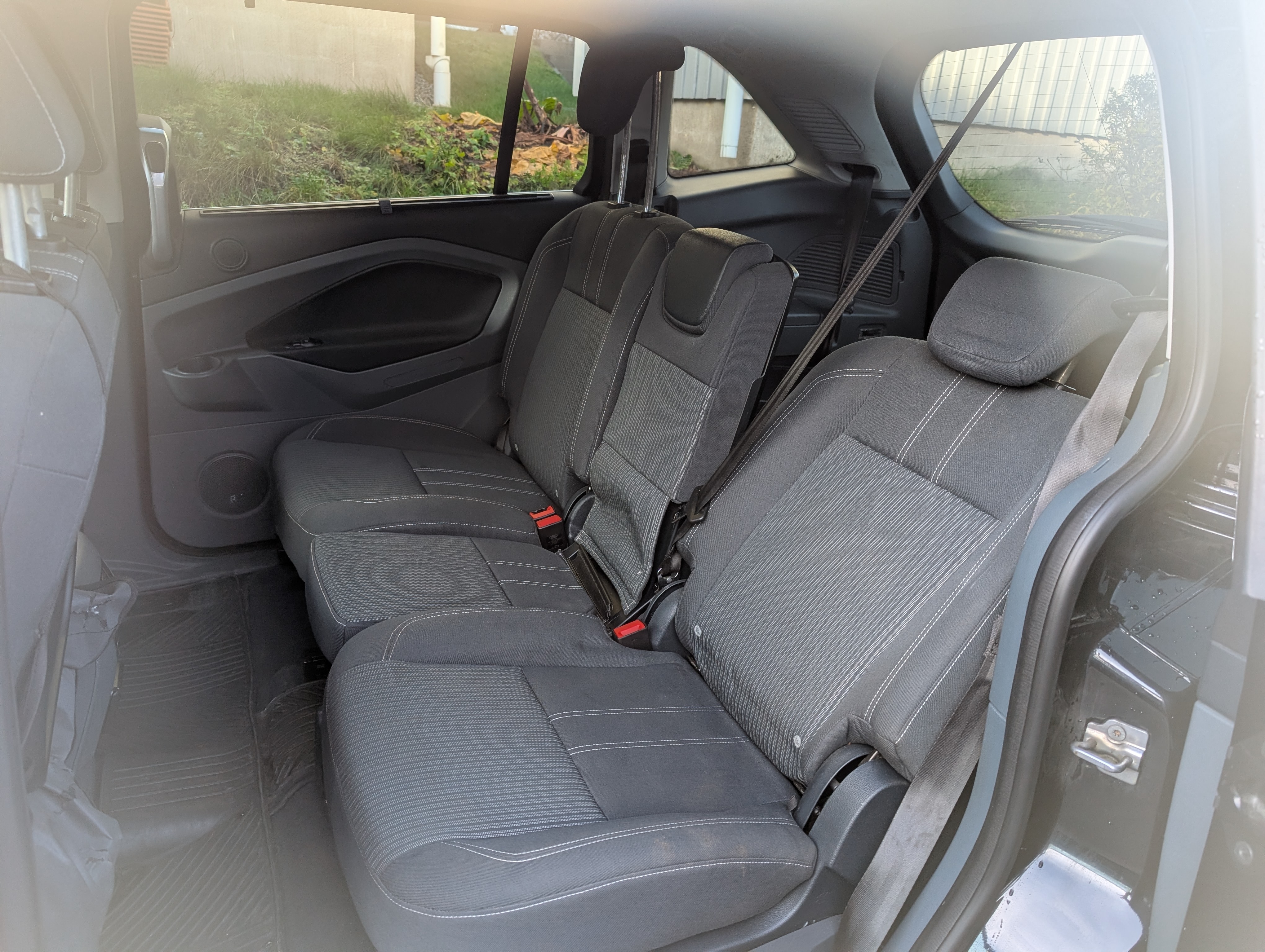 Ford Grand C-MAX 1.6 TDCi Manuell 2011, bild 5/7