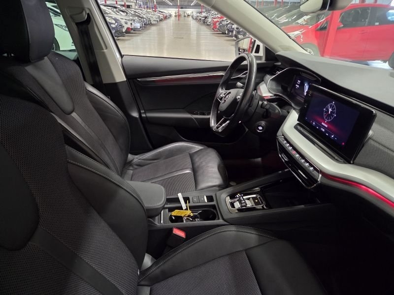 Skoda Octavia 2024, bild 4/10