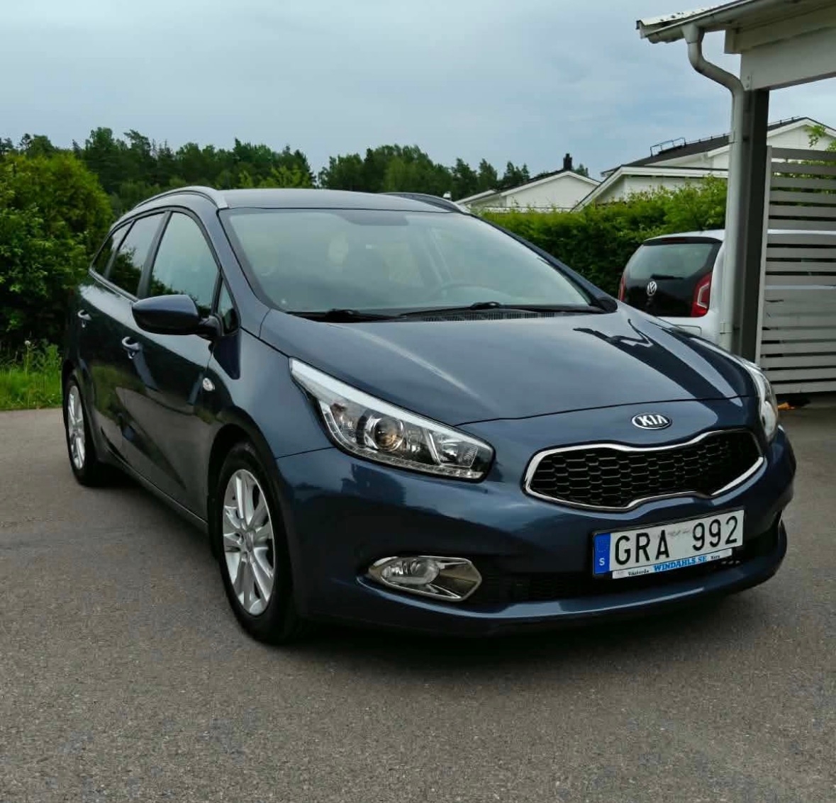 Kia Ceed _sw 1.4 CRDi Manuell 2014, bild 2/9