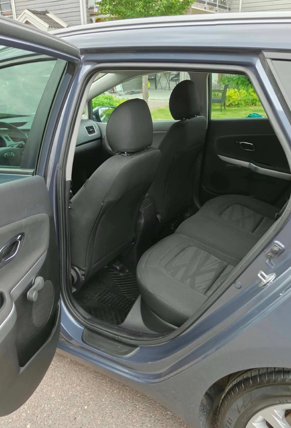 Kia Ceed _sw 1.4 CRDi Manuell 2014, bild 6/9