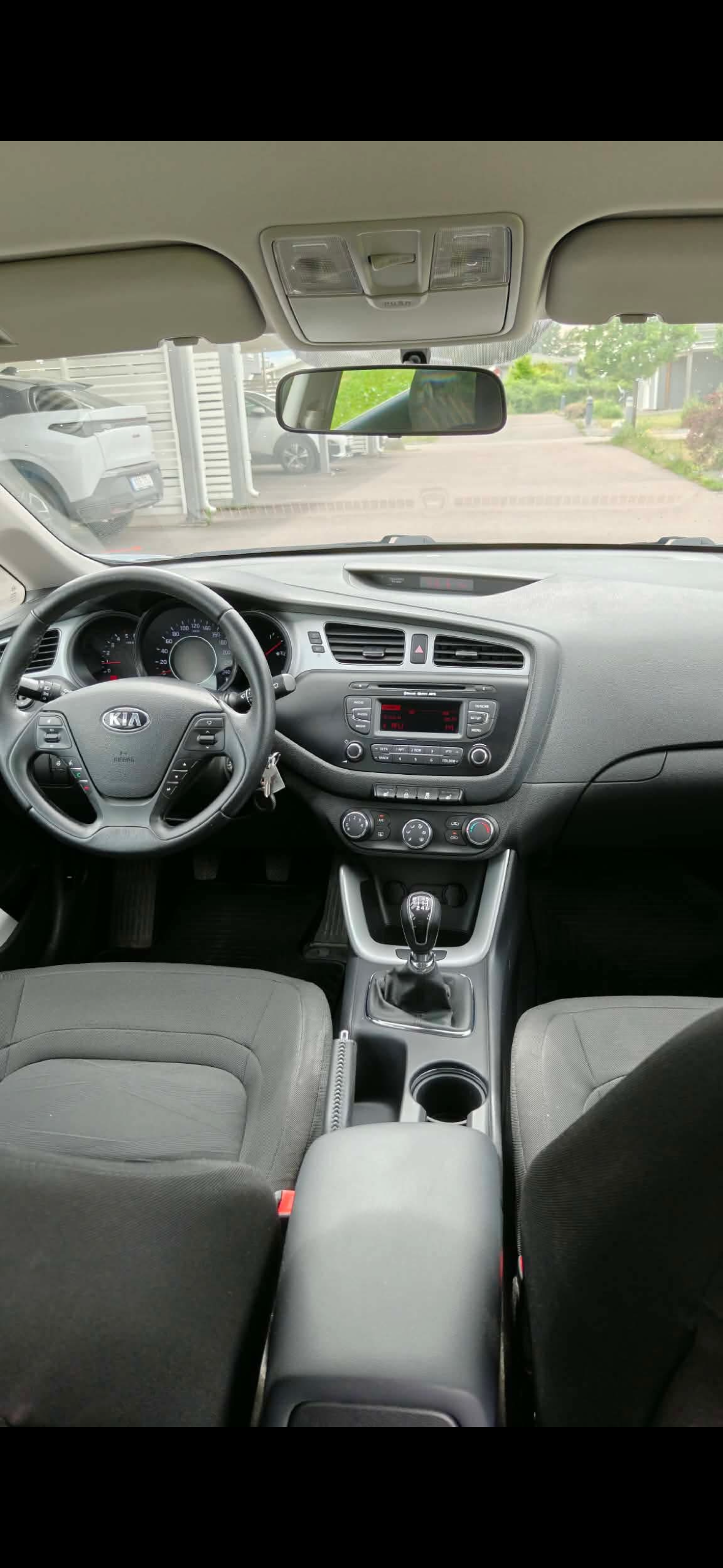 Kia Ceed _sw 1.4 CRDi Manuell 2014, bild 7/9