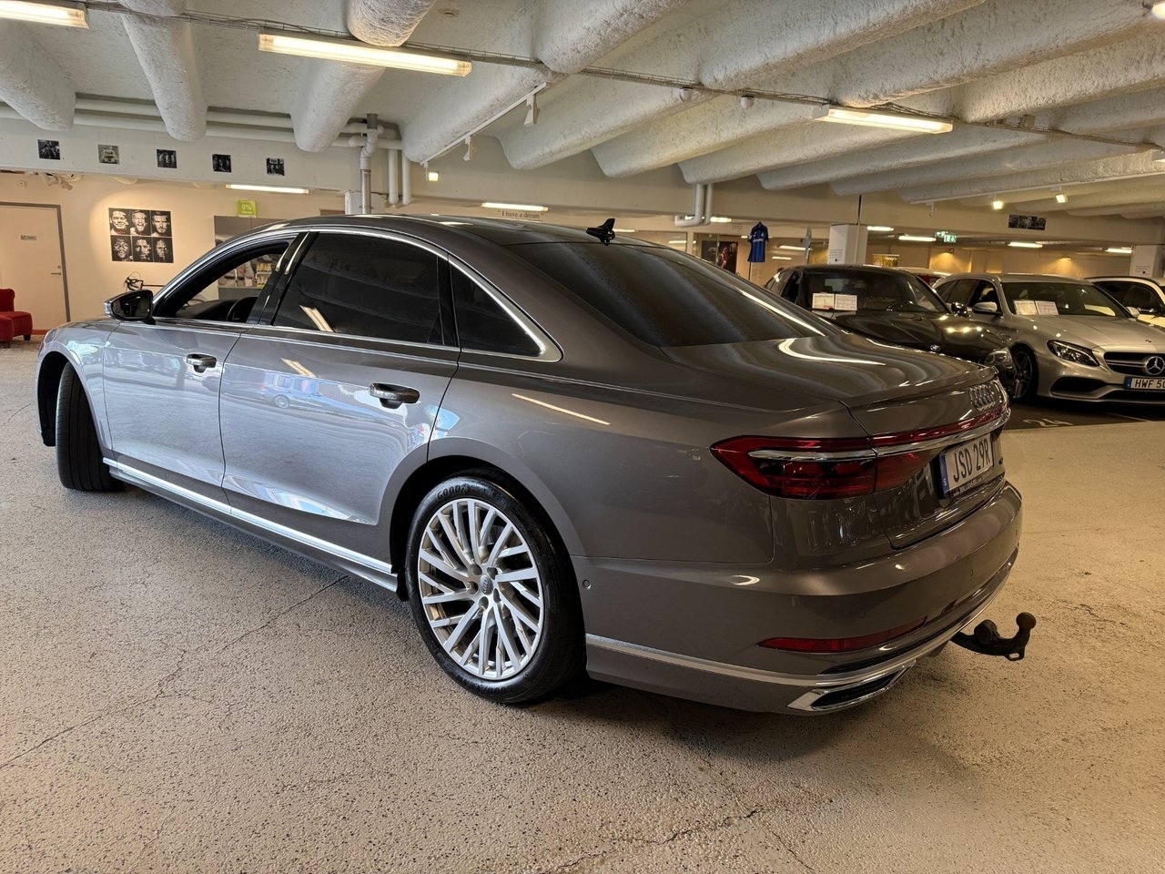 Audi A8 2020, kuva 3/10