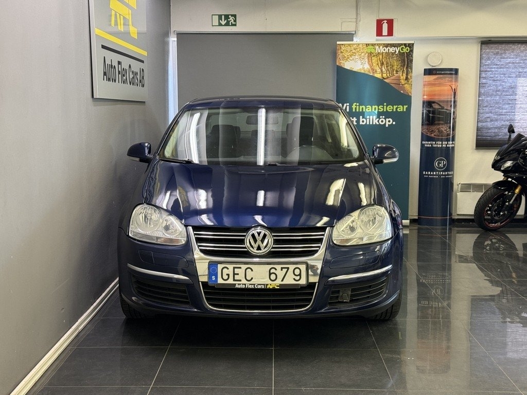 Volkswagen Jetta 1.6 Multifuel Trendline 2008, kuva 3/10