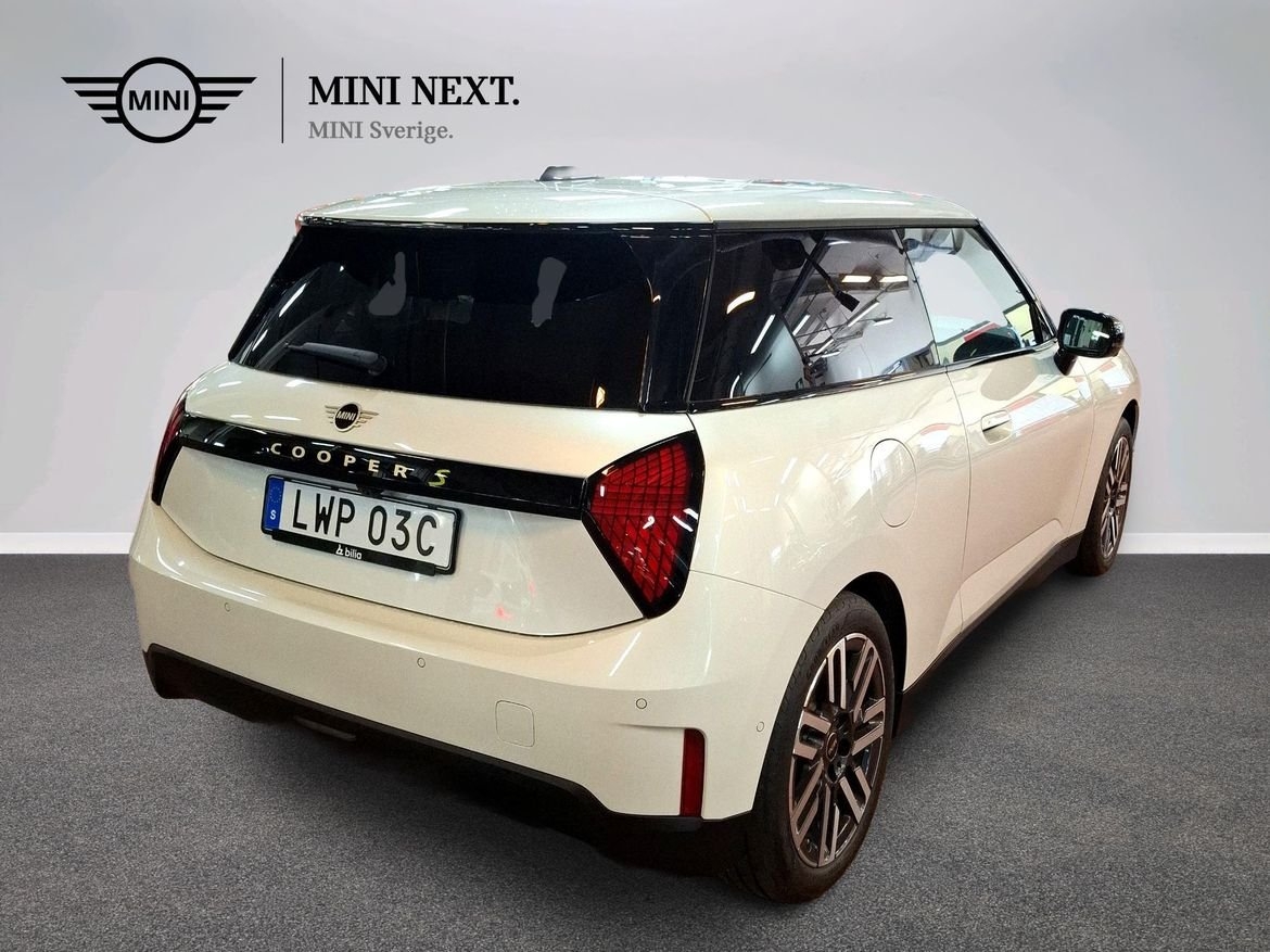 MINI Cooper SE Classic Trim, Paket L 2025, photo 4/16