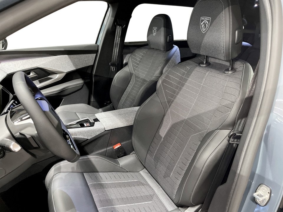Peugeot 5008 GT Hybrid 145hk Aut 7-SITS 2025, bild 4/10