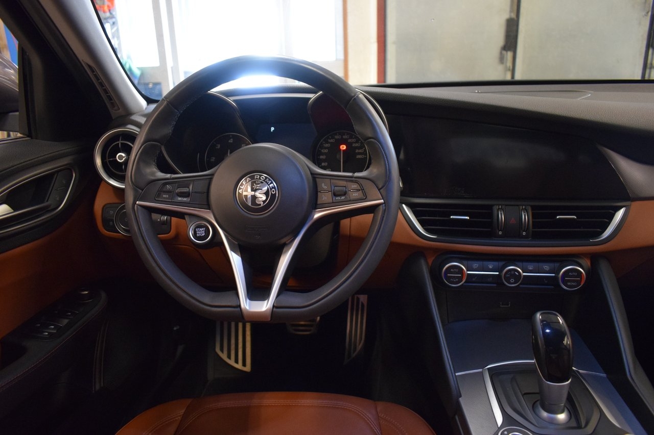 Alfa Romeo Giulia 2017, bild 6/10