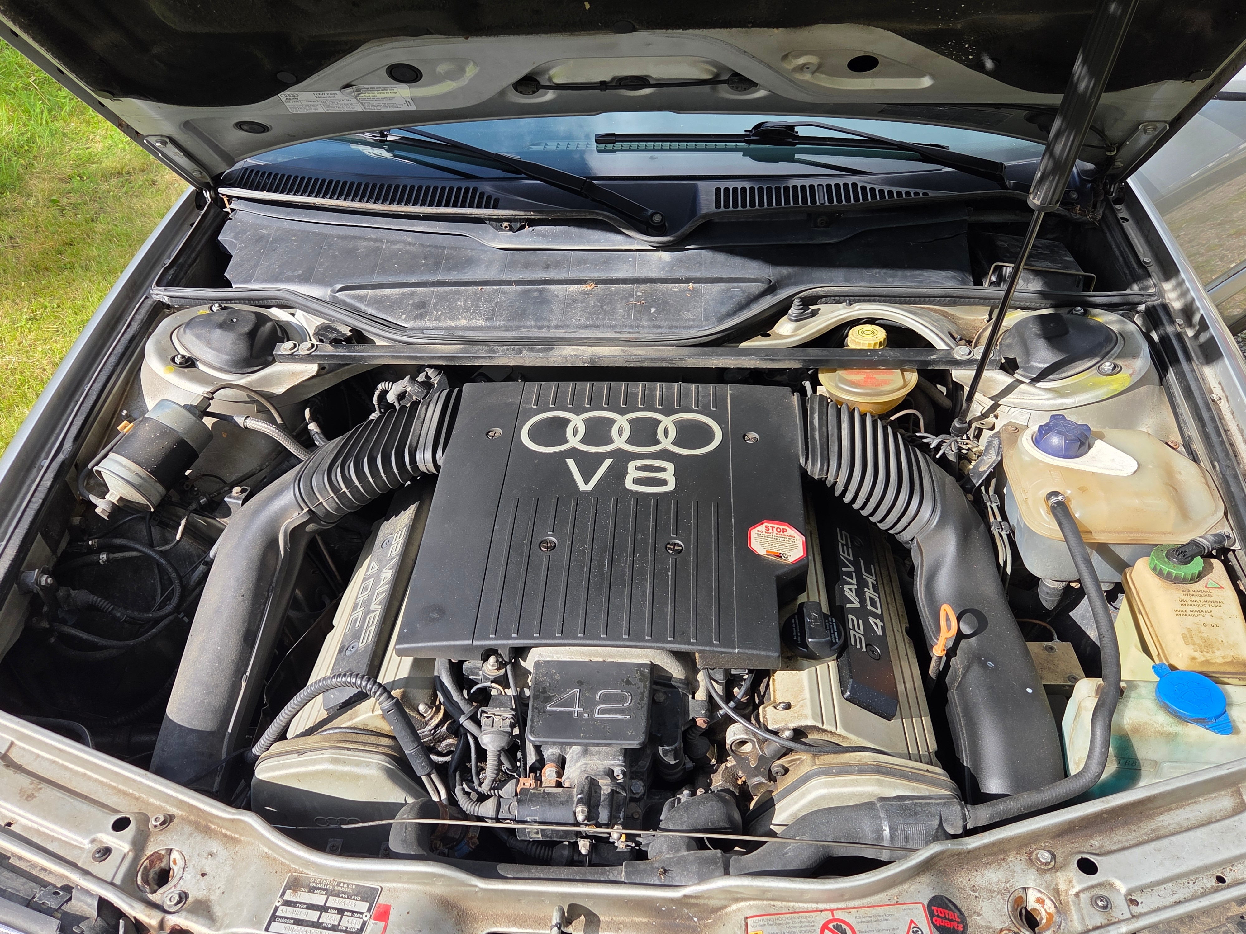 Audi S4 4.2 V8 quattro Manuell 1994, bild 6/7