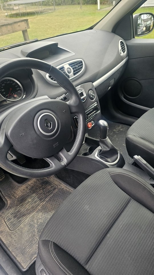 Renault Clio 5-dörrars Halvkombi 2013, bild 7/10