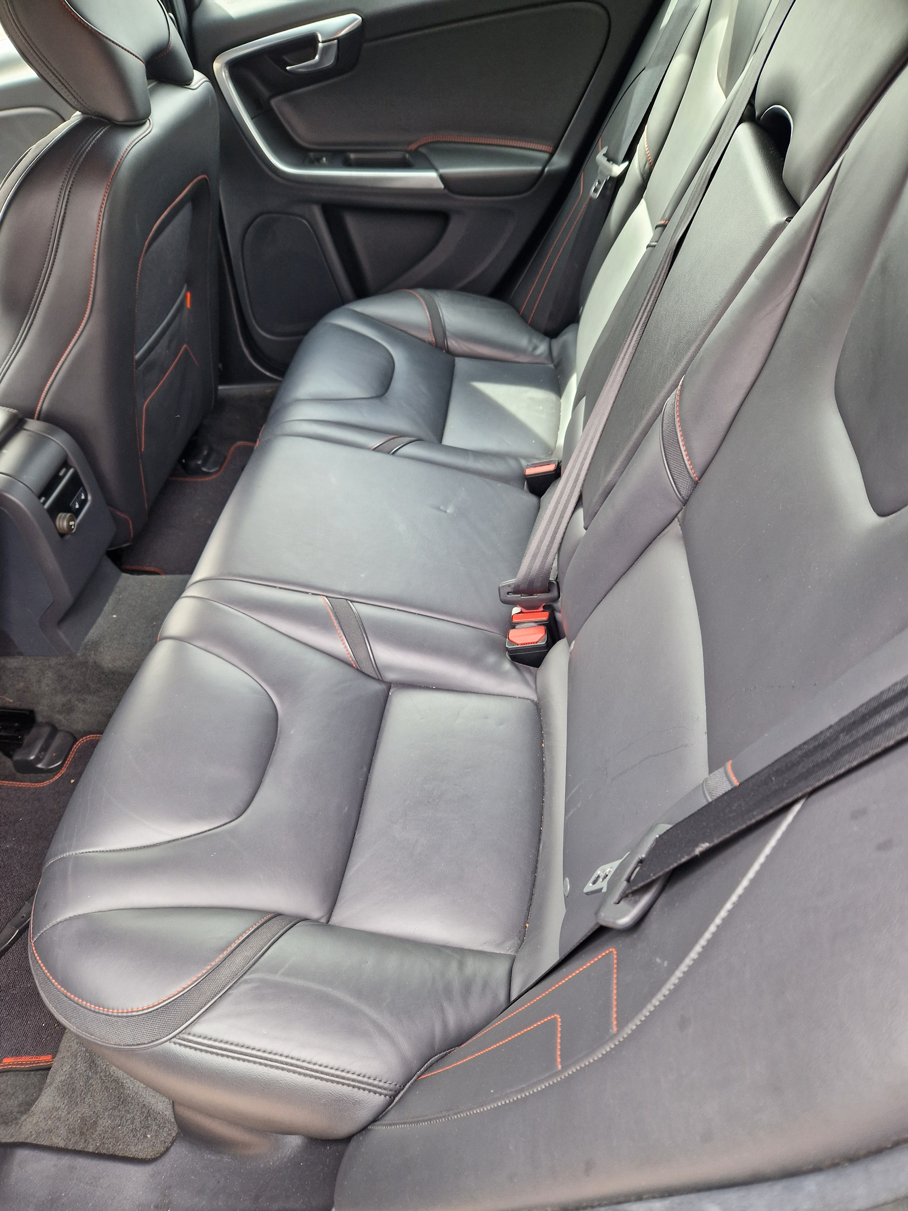 Volvo V60 D4 Manuell 2015, bild 4/4