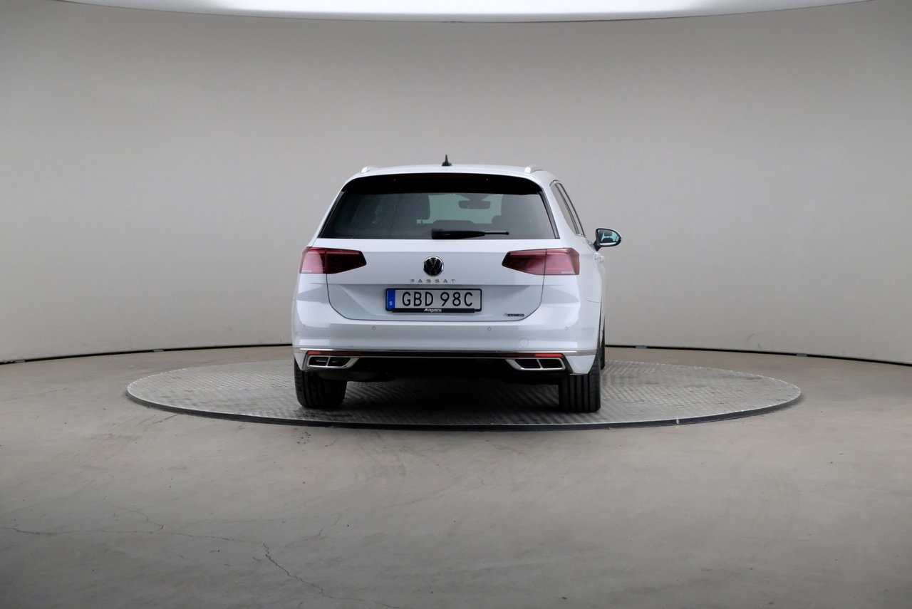 Volkswagen Passat 2022, bild 5/10