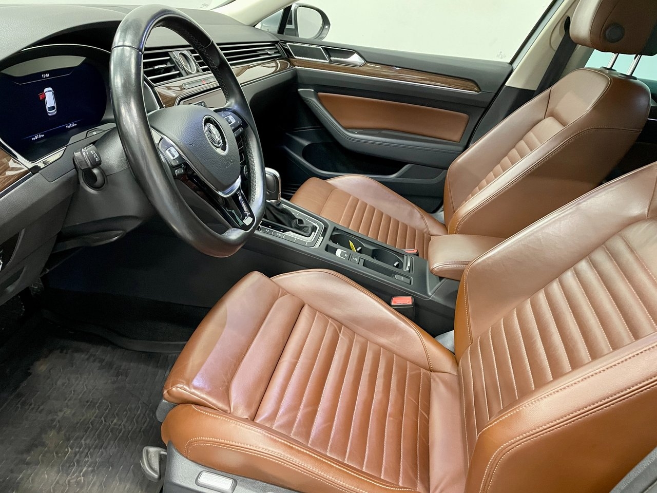 Volkswagen Passat 2019, bild 7/10