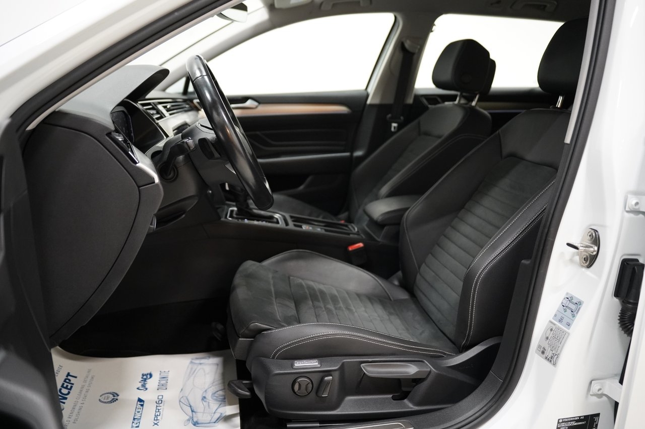 Volkswagen Passat 2021, photo 7/10