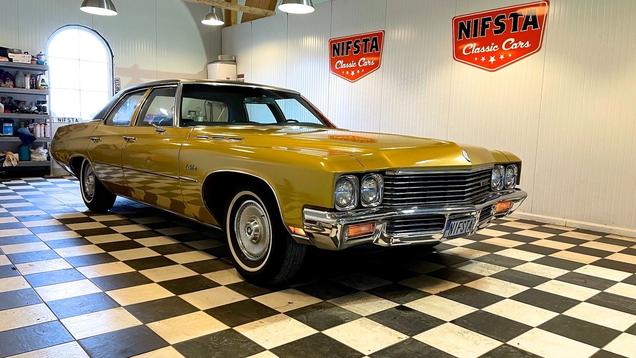Buick Le Sabre 4D Sedan 1971, photo 4/10
