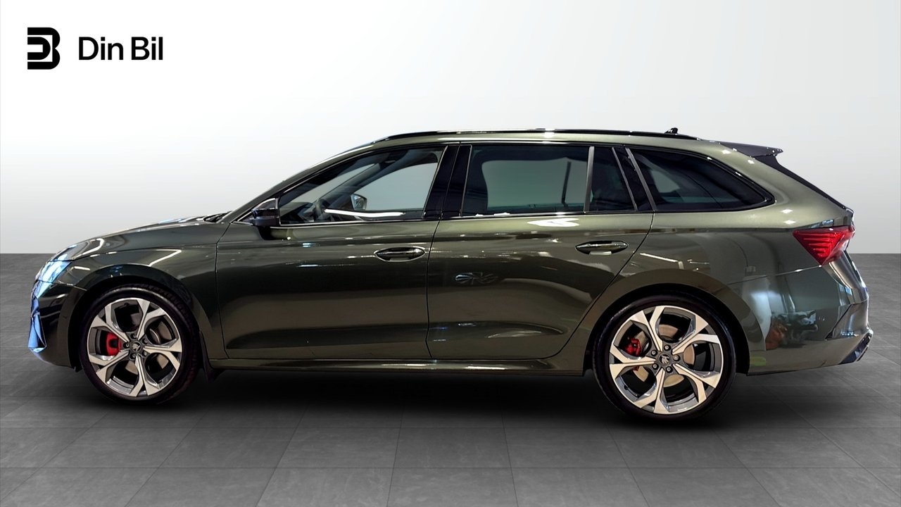 Skoda Octavia Combi RS 2,0 TSI 265hk DSG 2026, bild 2/10