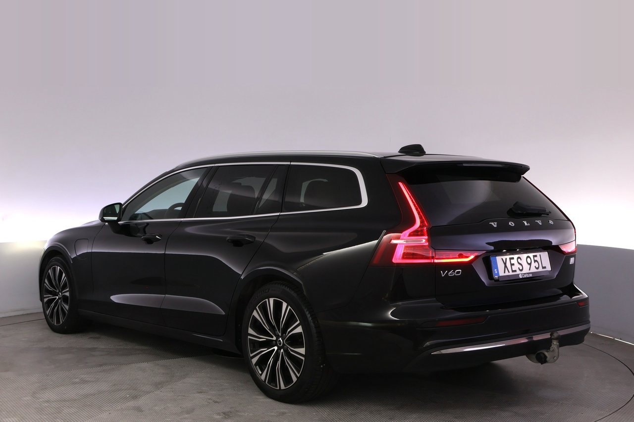 Volvo V60 Recharge T6 AWD Core AdapFarth 2023, bild 4/10