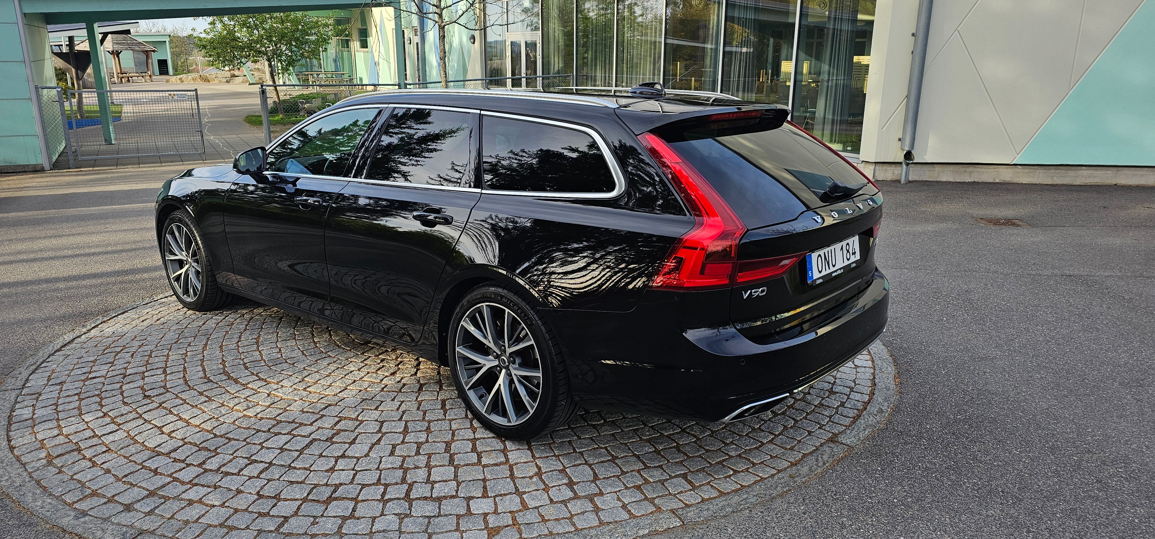Volvo V90